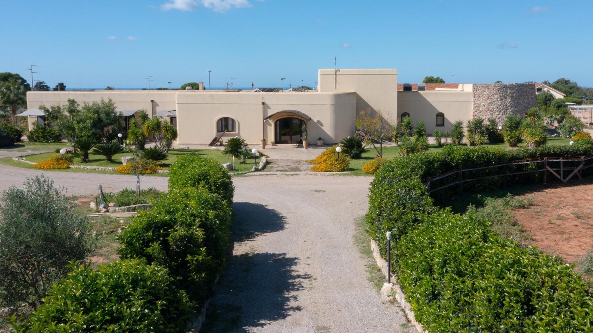 Delle Rose, Hotel & Horse Riding Torre Vado Kültér fotó